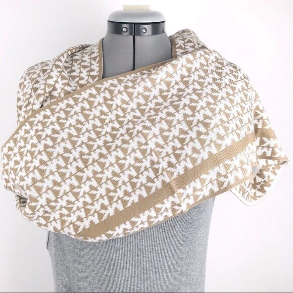 MICHAEL Michael Kors NWT Tan and White MK Logo Infinity Scarf - Picture 1 of 11